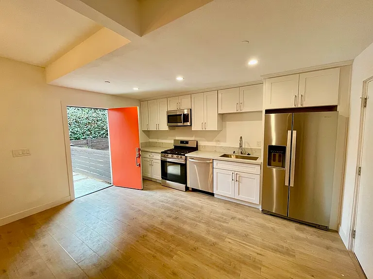 944 Pacific Ave #2 — Photo 4