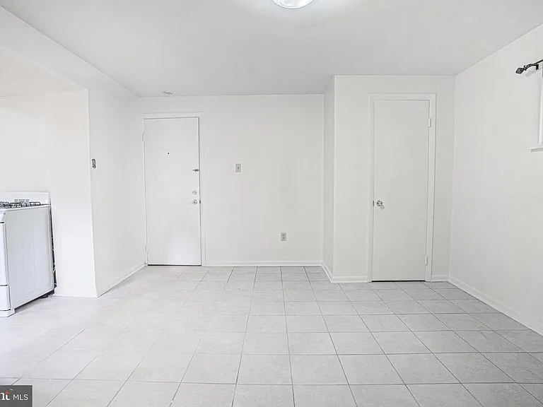 4510 Washington Blvd #B1 — Photo 9