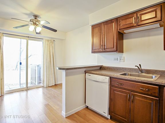 4th image of 2318 Old Kings Ct