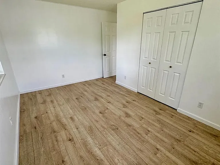 10161 Pottinger Rd — Photo 7