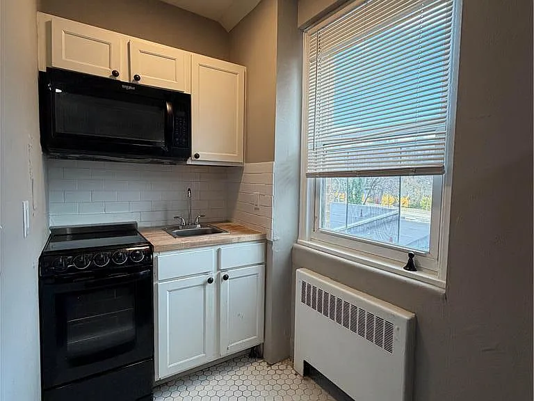 123 N 2nd St #204 — Photo 5