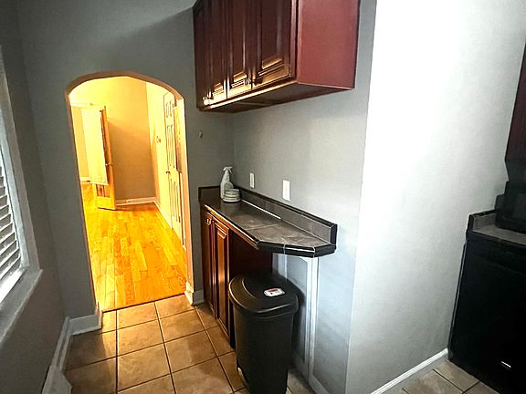 3rd image of 64 S 22nd St Floor 1