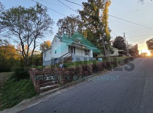 721 Davis St, Eden, NC 27288