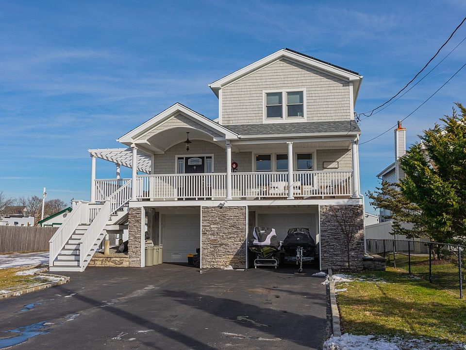 734 Shore Walk, Lindenhurst, NY 11757 Zillow