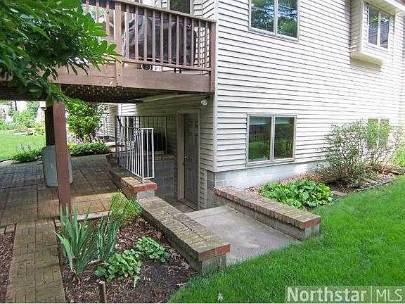 4th image of 10204 Nesbitt Ave S