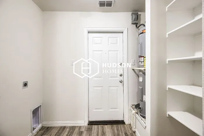1120 W Owings St — Photo 11