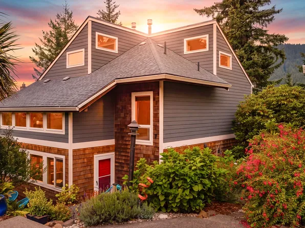473 College Ave, Manzanita, OR 97130
