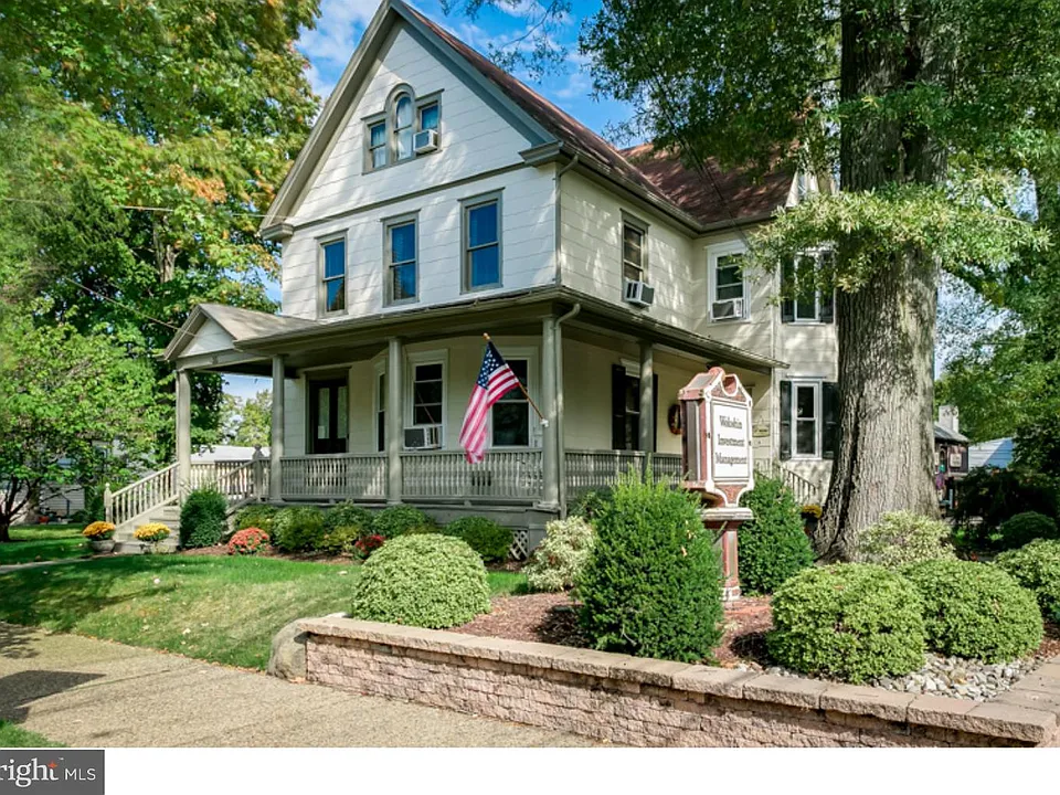 35 N Main St #3