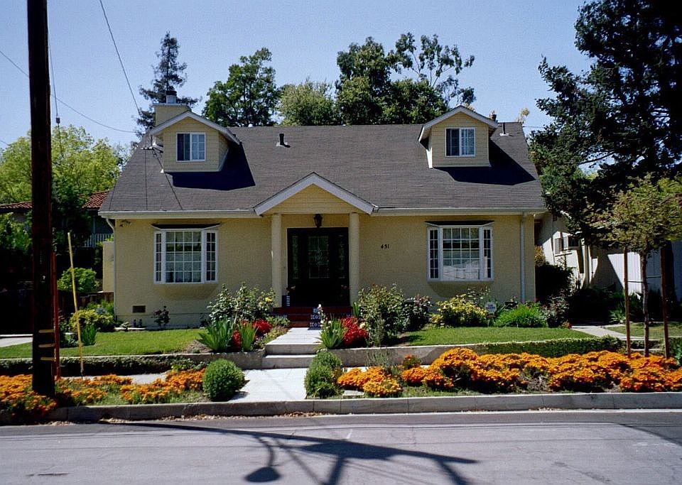 CalTech Area Home