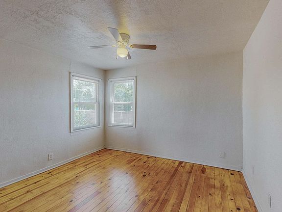 4th image of 318 Gene Ave NW