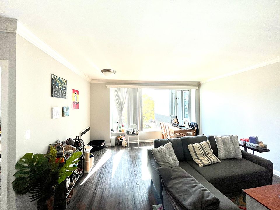 1st image of 118 3rd Ave W APT 306