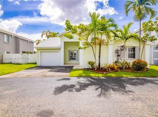 11211 SW 64th Ln, Miami, FL 33173