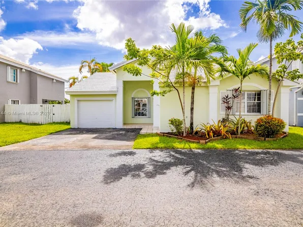 11211 SW 64th Ln, Miami, FL 33173