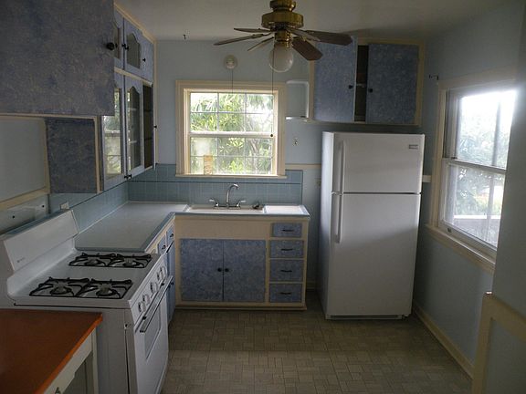 4th image of 241 W Norwood Ct #2