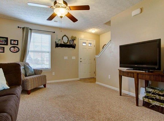 2nd image of 1209 Parsons Ct