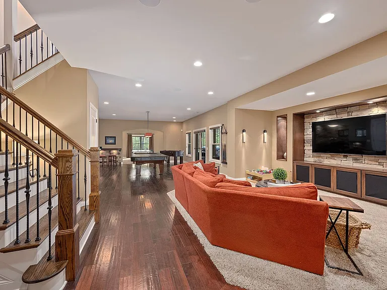 7715 Cathedral Hill Dr — Photo 45