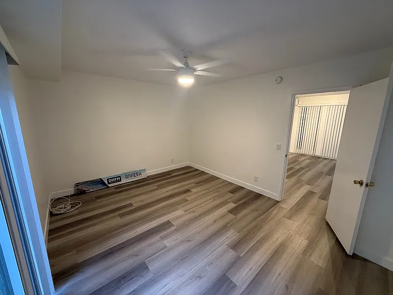 11915 Goshen Ave #3 — Photo 10
