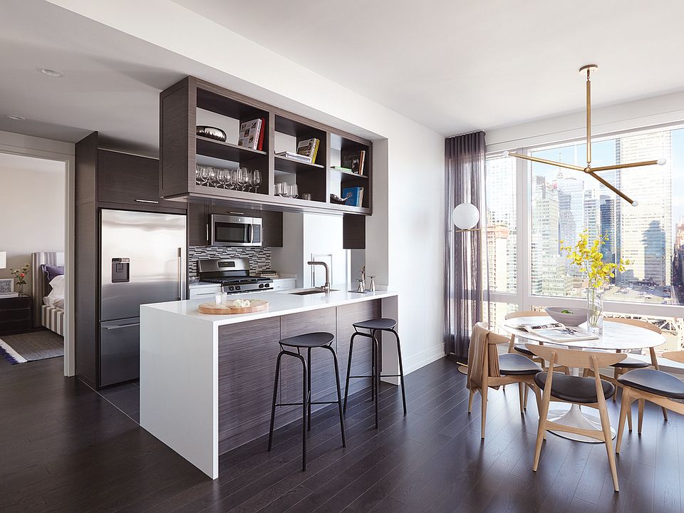 1st image of 555 10th Ave APT 45E