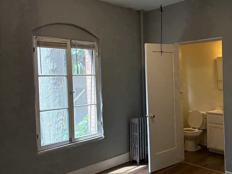 Brevort Hotel -6326 Lexington Ave. — Photo 23