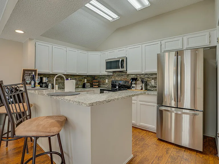 3808 Beaumont Ln — Photo 26