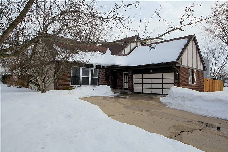1st image of 3 Montebello Dr