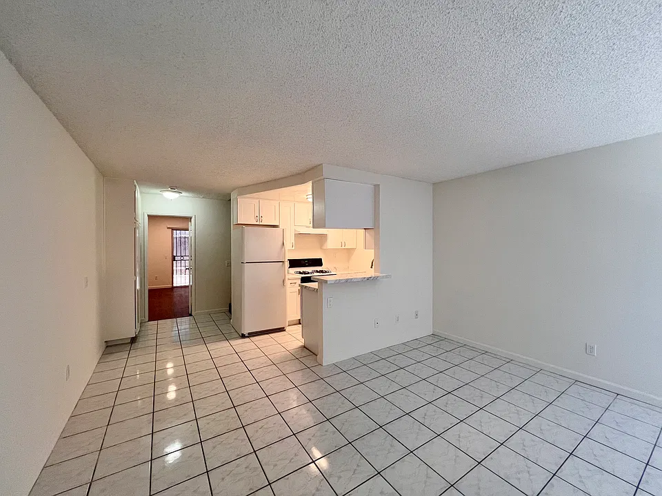 Kitchen / Living Room