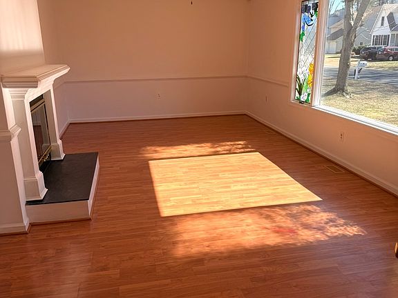 4th image of 124 Liberty Dr