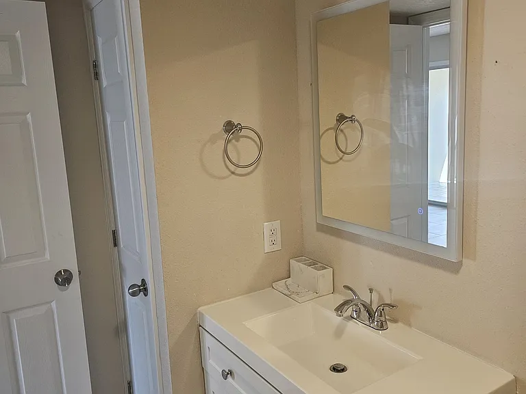 11700 Park Blvd #106 — Photo 9