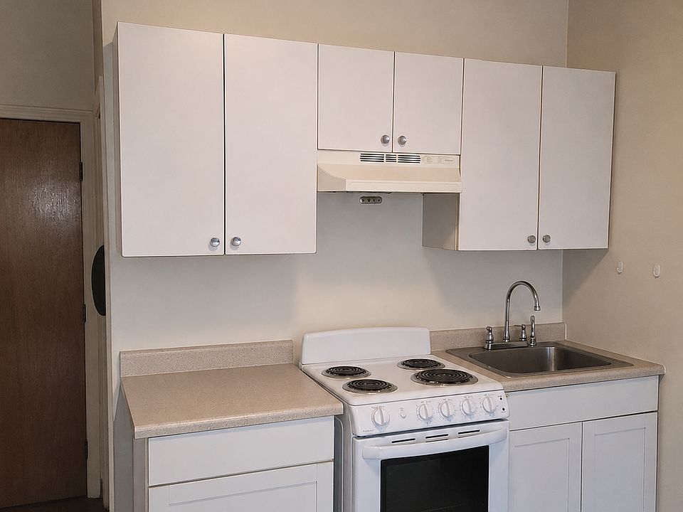 1st image of 20 Washington Ave APT 1