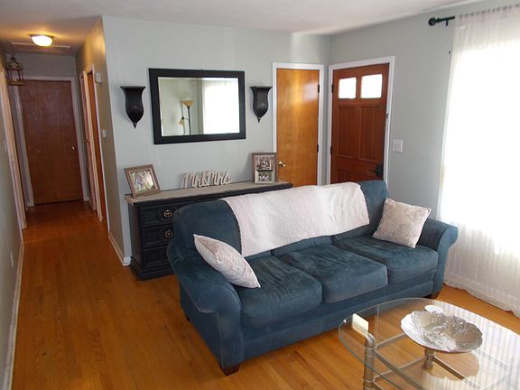 5th image of 1426 Gratton St