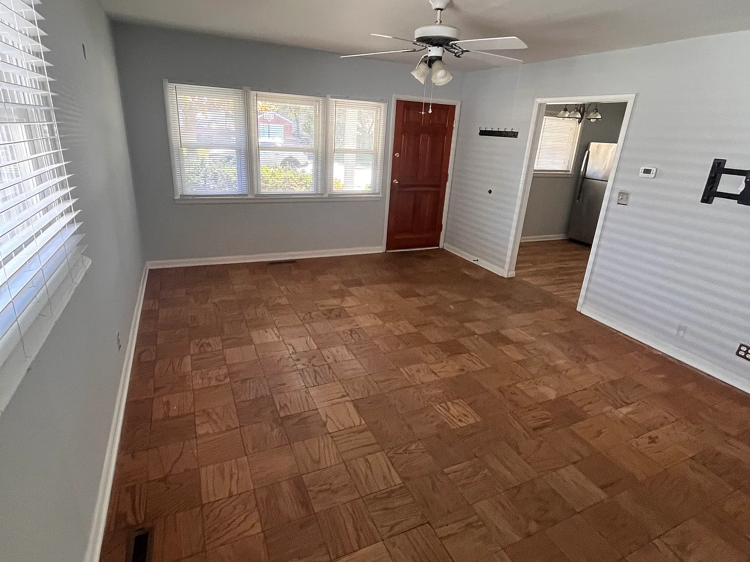 4 bed, 1.5 bath, 1200 sqft, $1,750 — Photo 4