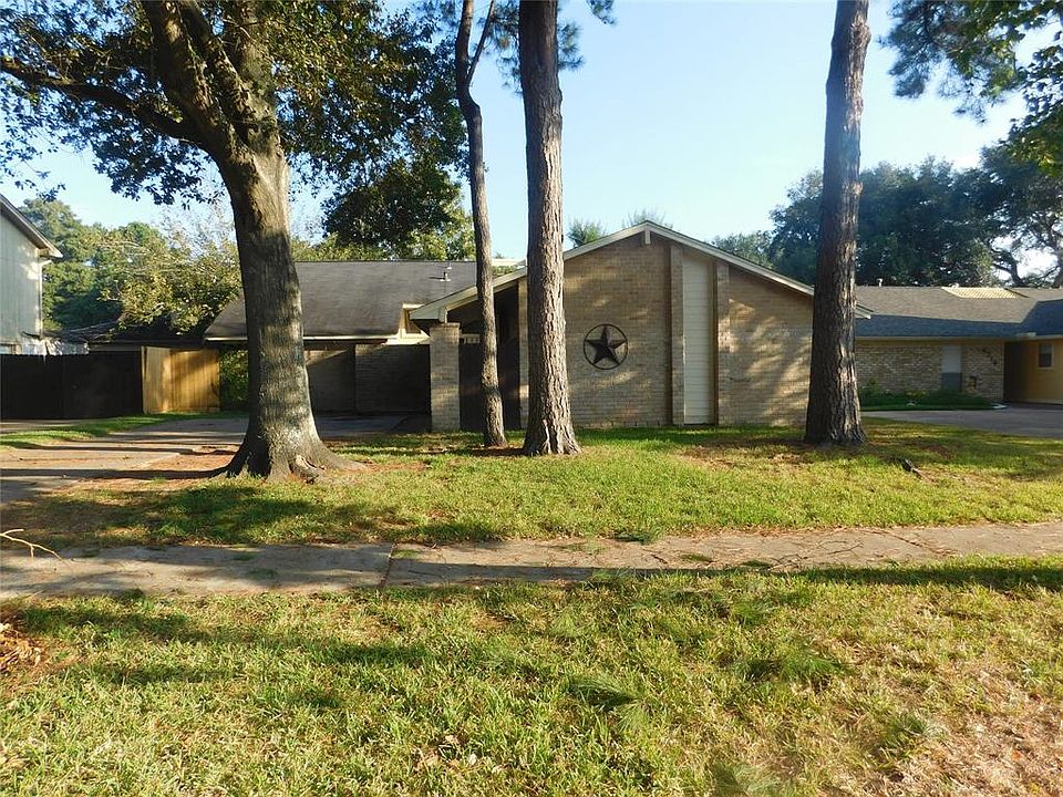 1st image of 4718 Blueberry Hill Dr