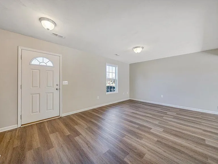 4602 Spring Willow Ln NW — Photo 4