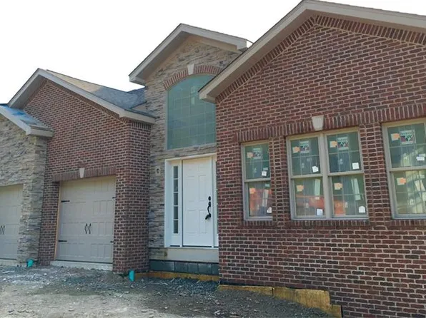 2720 Clay Pike Rd, North Huntingdon, PA 15642