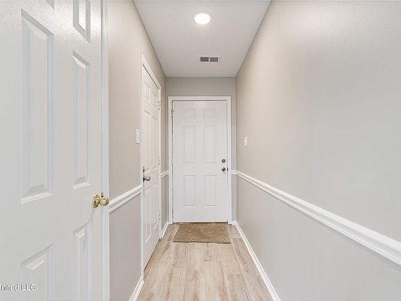 4th image of 3451 Golden Oaks Dr