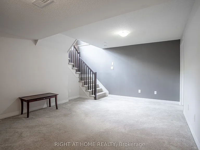 712 Brian Good Ave — Photo 32