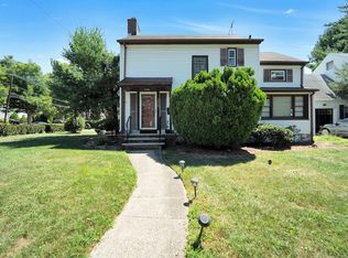 1425 River Rd, Teaneck, NJ 07666