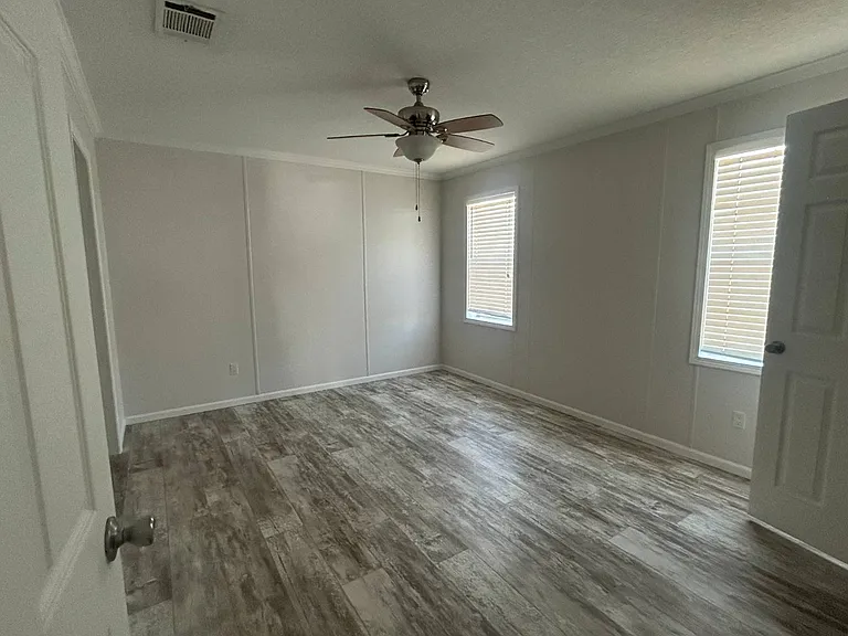 925 301st Blvd E #19 — Photo 10