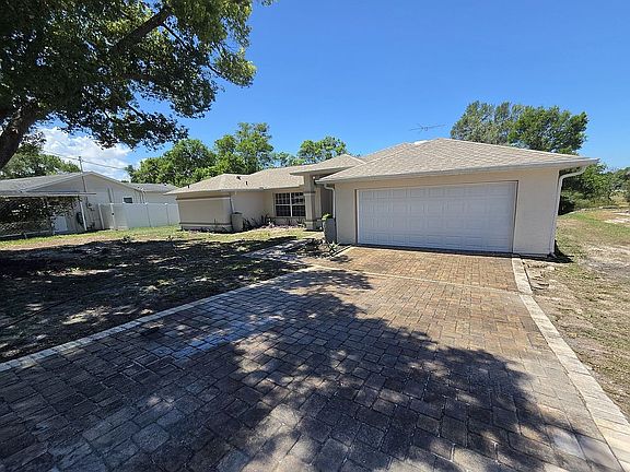 3rd image of 5137 Montford Cir