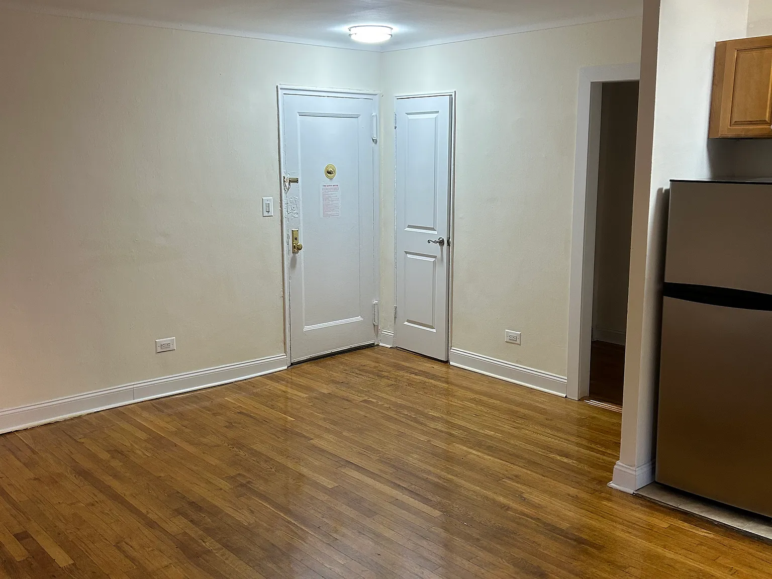 Studio, 450 sqft, $1,850 — Photo 2