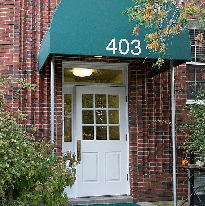 Luray Apartments/JohnsonQuinn Associates 403 E Luray Ave Alexandria