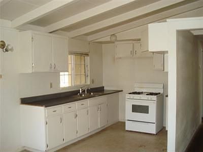 2nd image of 220 N 9th Ave