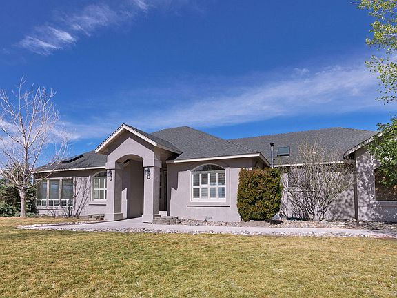 2nd image of 1935 Alta Vista Way
