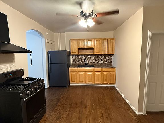 3rd image of 2910 Baisley Ave #1