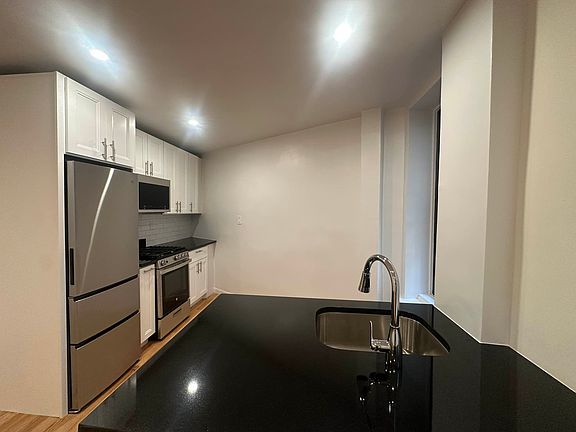 2nd image of 15 Sheridan Sq APT 1H
