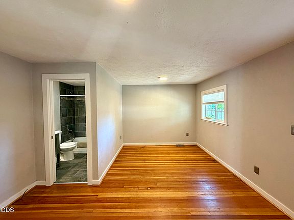 5th image of 113 N Laguna St