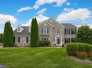 1389 Sterling Dr, York, PA 17404