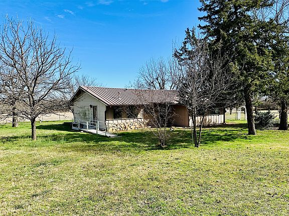 2nd image of 409 3rd St