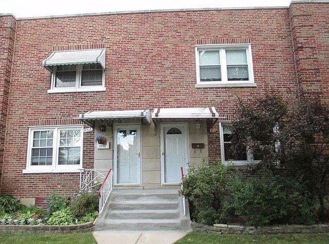 1st image of 1711 N Oak Park Ave