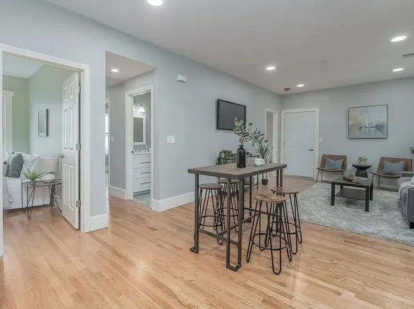 (undisclosed Address), Lynn, MA 01902